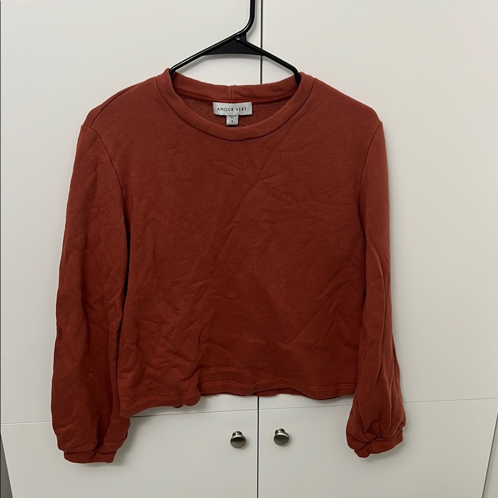 Amour Vert Relaxed 3/4 Sleeve Short Sweater